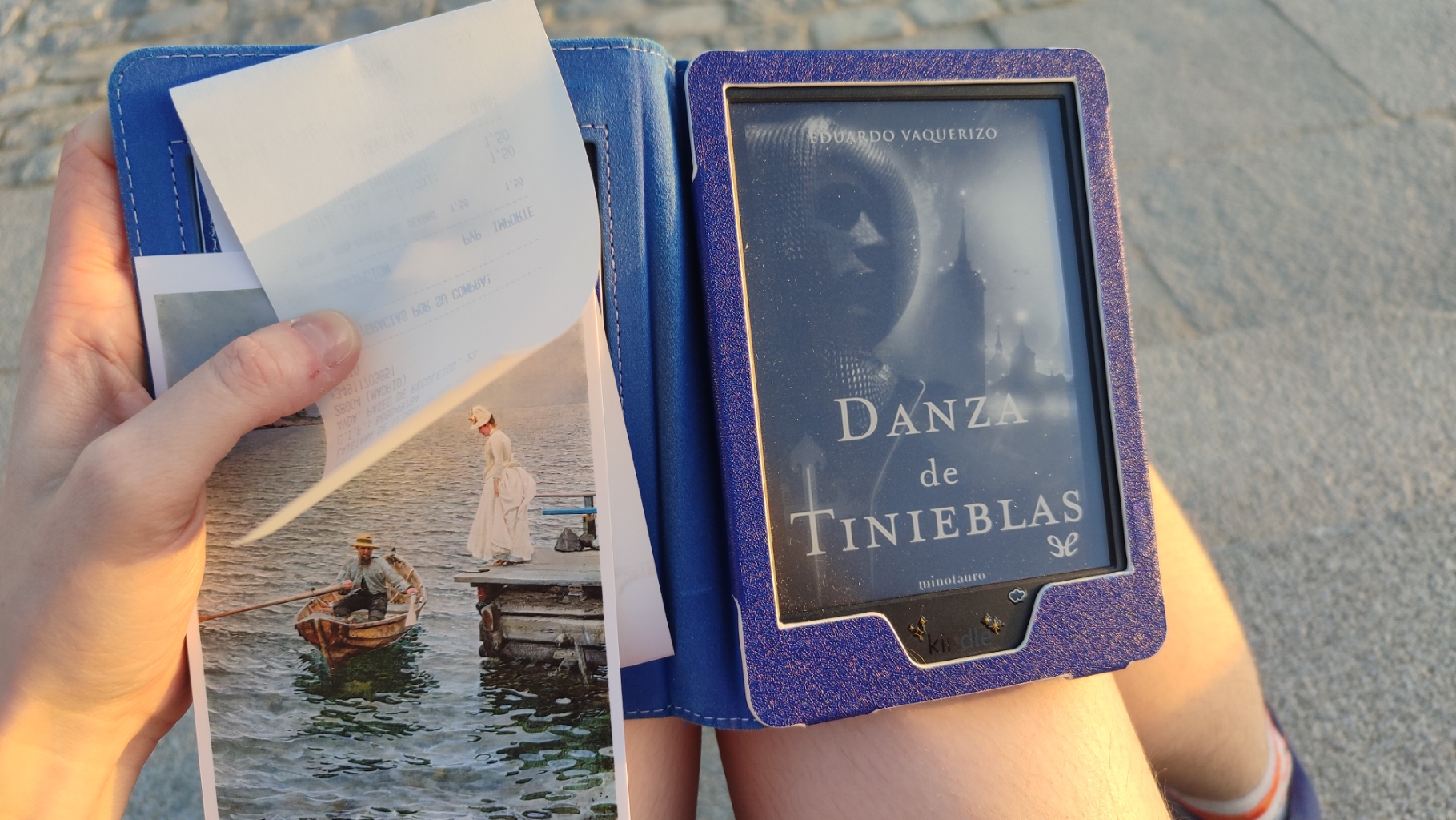 Leyendo en el parque